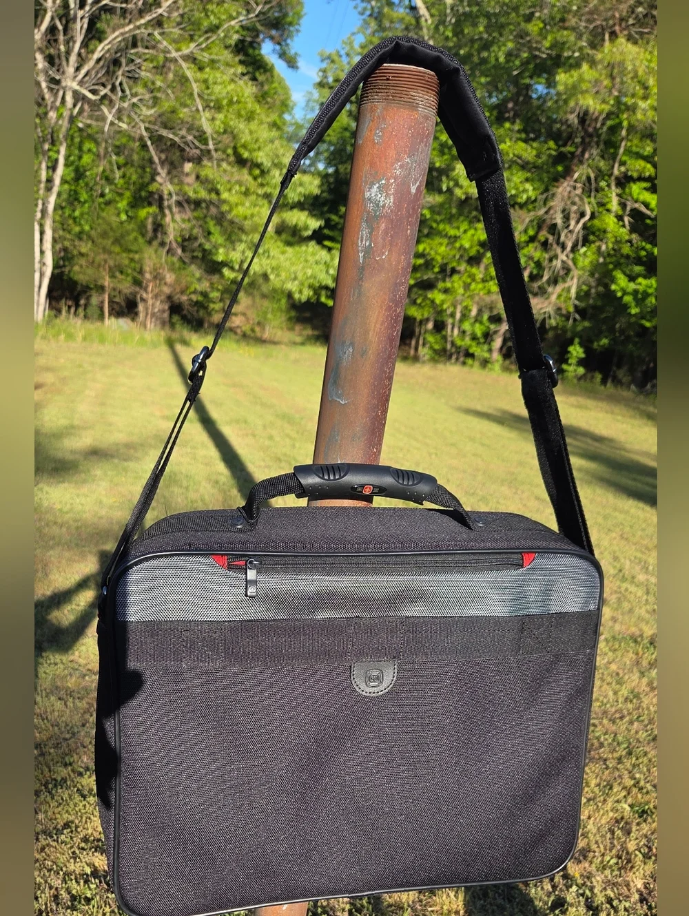 SwissGear By Wenger Sierra Black and Gray Laptop Messenger Bag